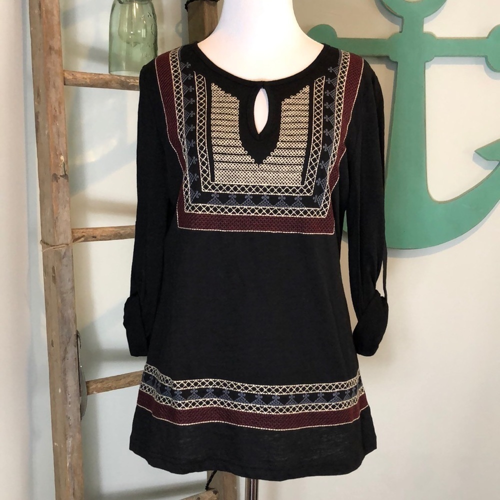 Skies are Blue black embroidered top- NWT